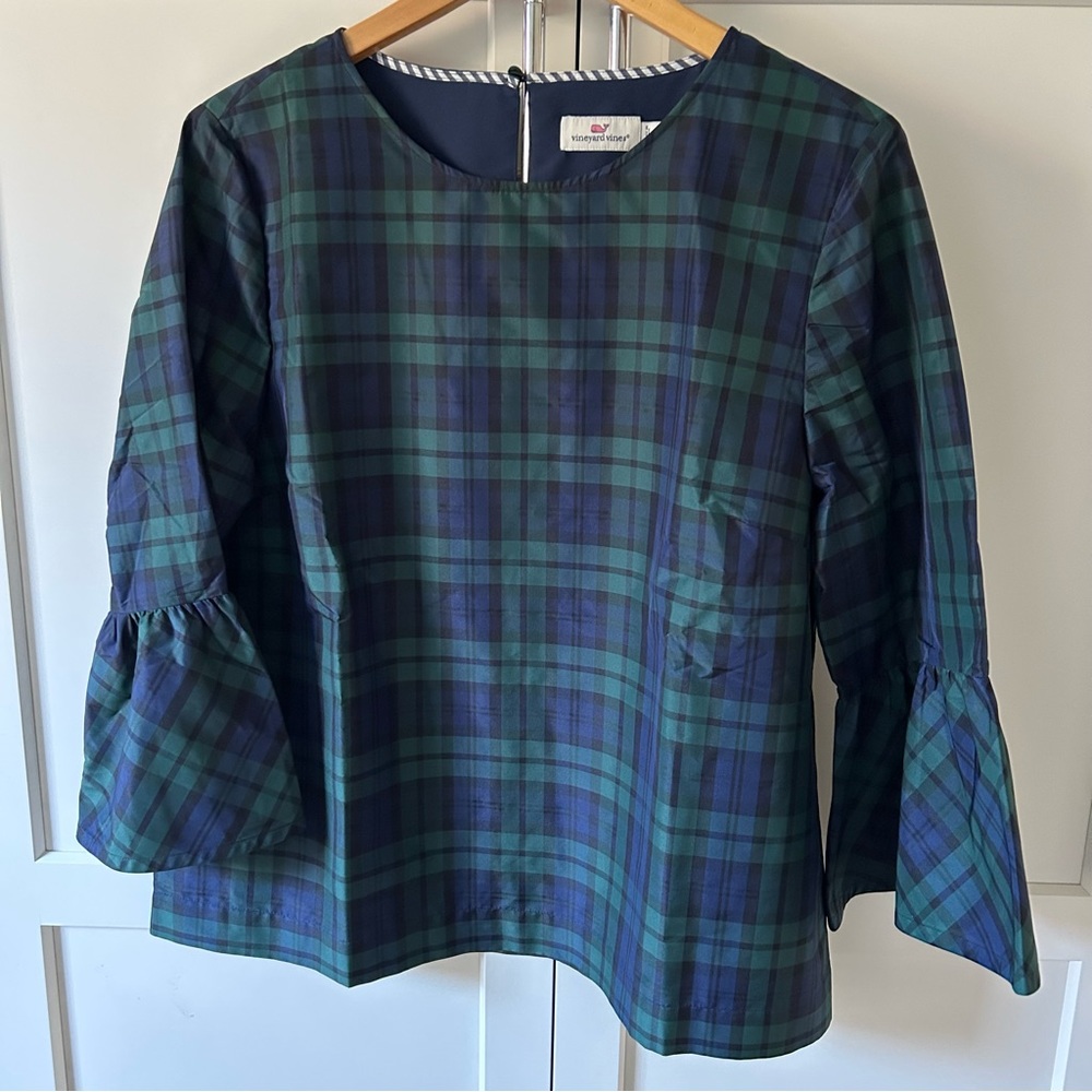 Never worn Vineyard Vines blackwatch plaid holiday top